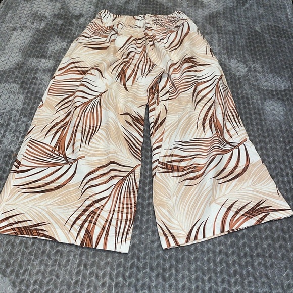 Tahari Linen Blend Palm Print Pants Womens Size Large.  Brown/Cream. Wide Leg. - Picture 9 of 9